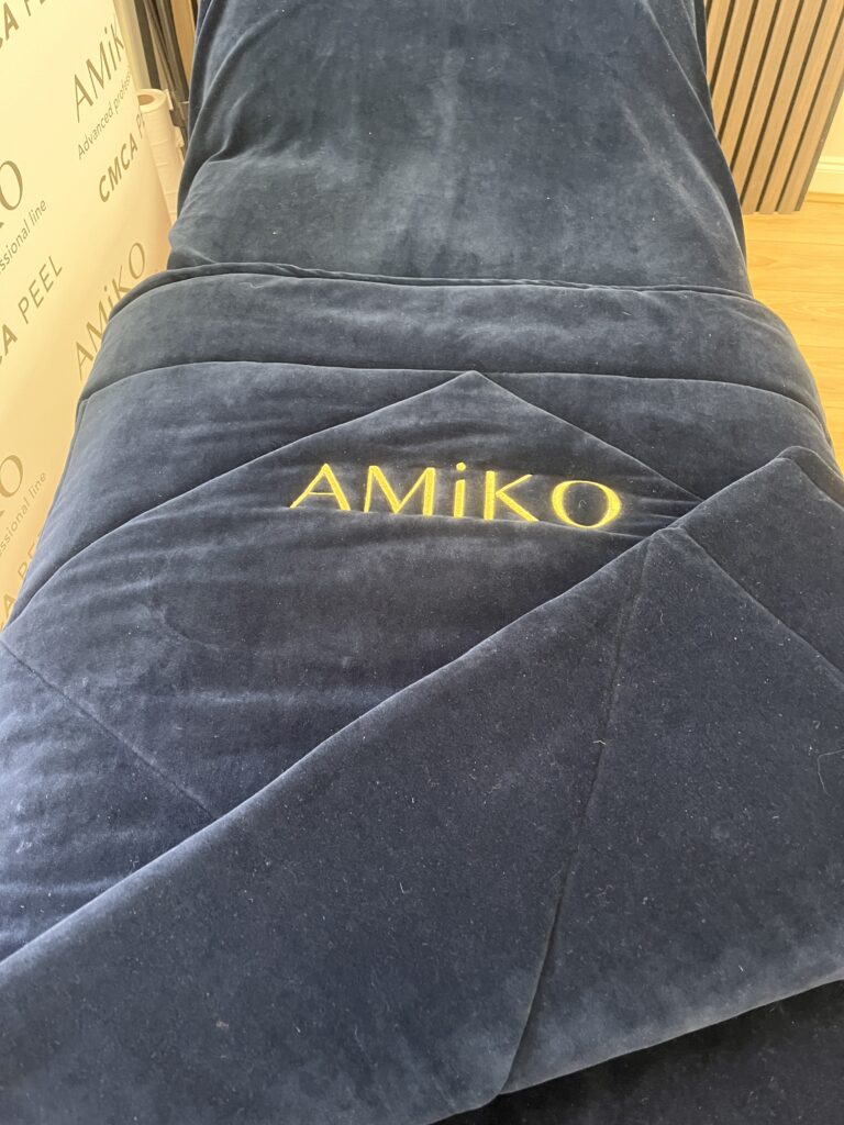 AMiKO Logo Duvet